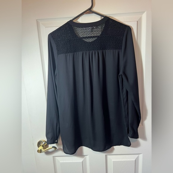 DR2 Black Long Sleeve Blouse Embroidered Accents SZ Small Business Wear - Picture 4 of 12